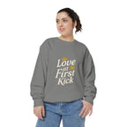 Love at First Kick Sweatshirt - Cozy Unisex Garment-Dyed Top for Expecting Moms, Baby Showers, Maternity Gifts, Casual Wear, Unique [...]